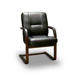 Кресло конференц BONN С LX, орех темный, кожа черная