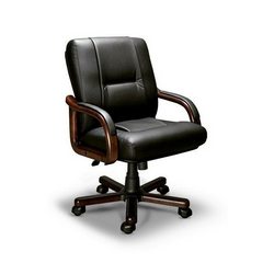 Кресло для руководителя BONN B LX, орех темный, кожа черная